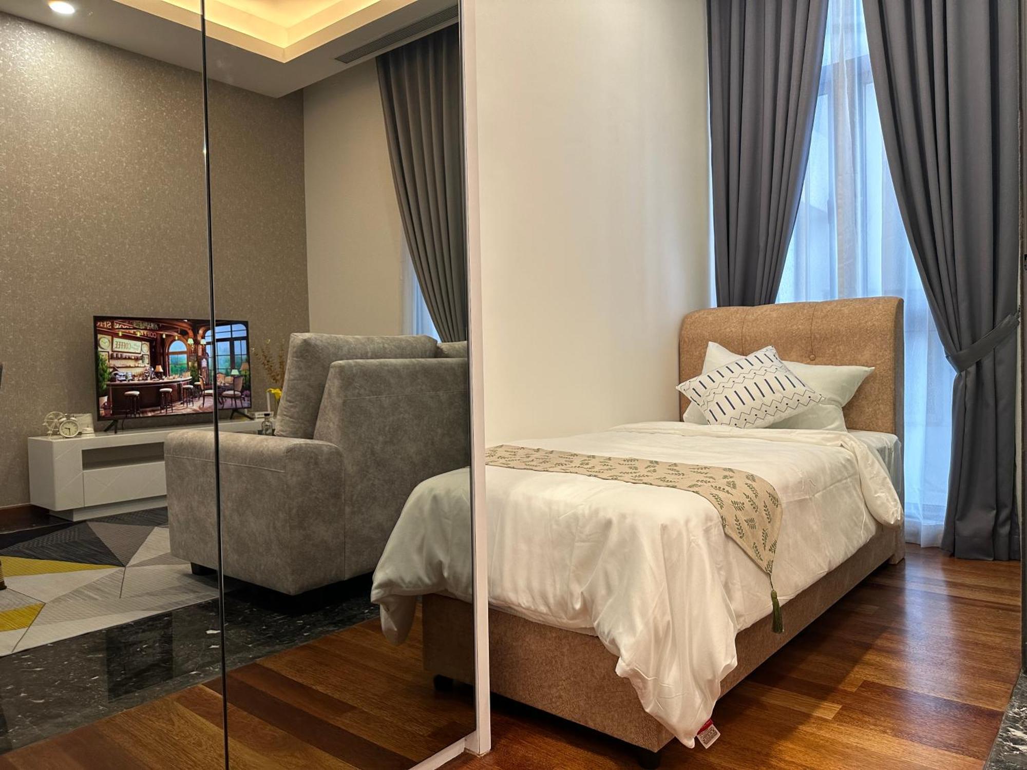 Royce Residences By Romeo Bnb Куала Лумпур Екстериор снимка